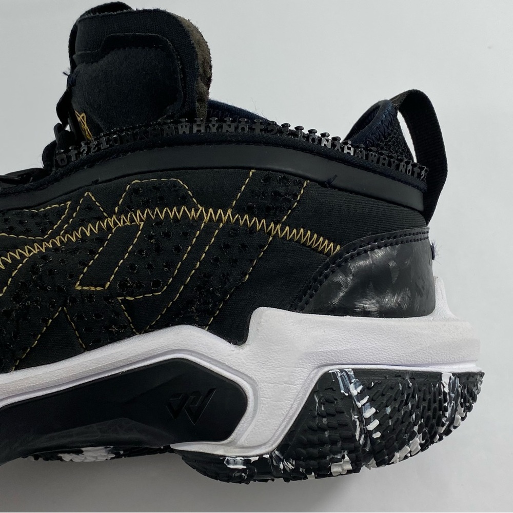 JORDAN Why Not Zero 0.6 Black Gold White Men’s 9 Basketball Sneakers DO7189-071 - Picture 12 of 16